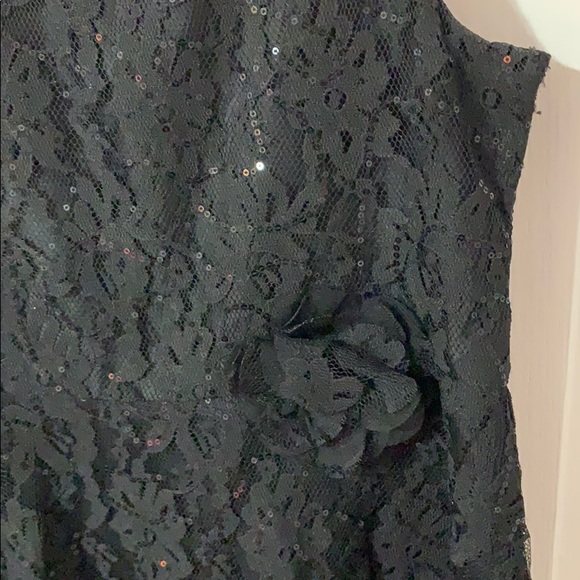 Dress - Picture 2 of 4